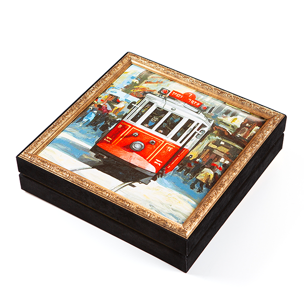 Beyoğlu Tablo Çerçeveli Çikolata Kutusu 33x33x8.5cm