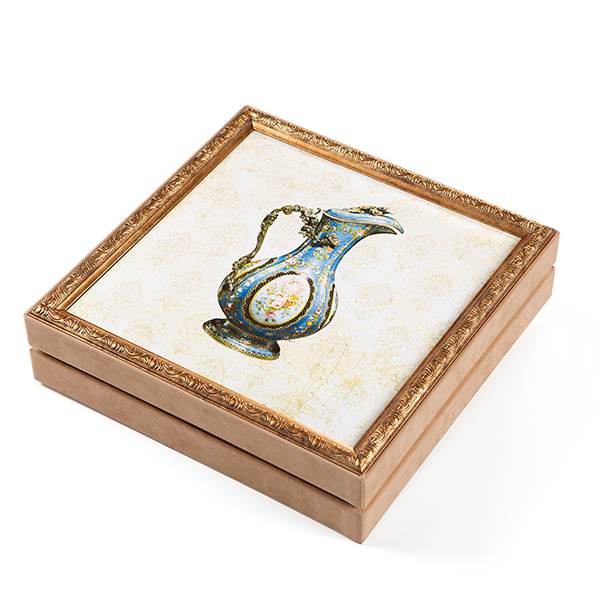 Oryantal Sürahi Tablolu Çerçeveli  Çikolata Kutusu 33x33x8.5cm