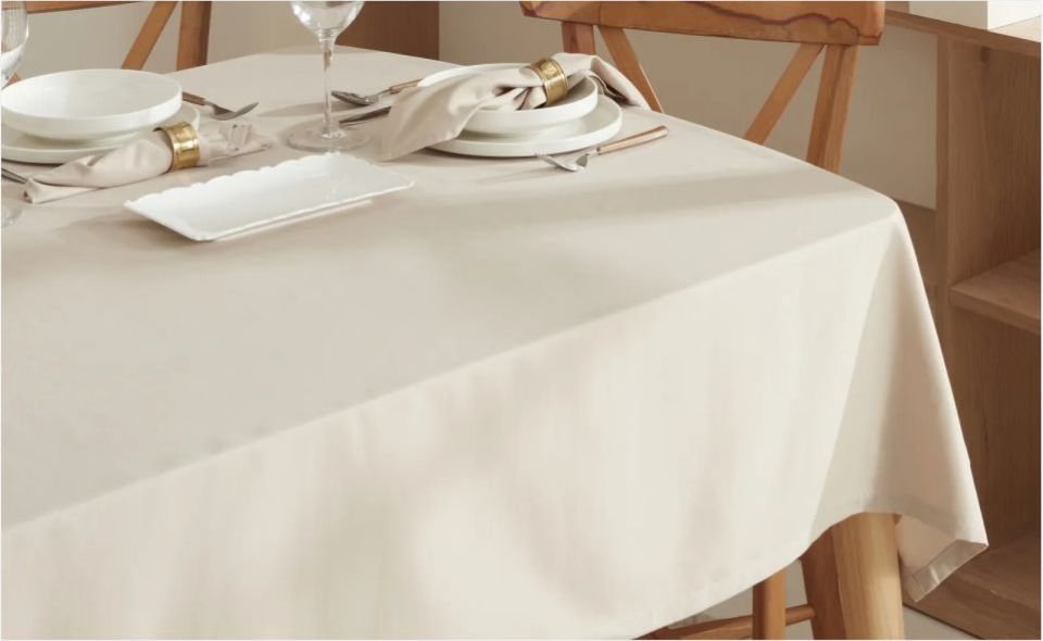 Karaca Home Carolıne Dertsiz Masa Örtüsü Bej
