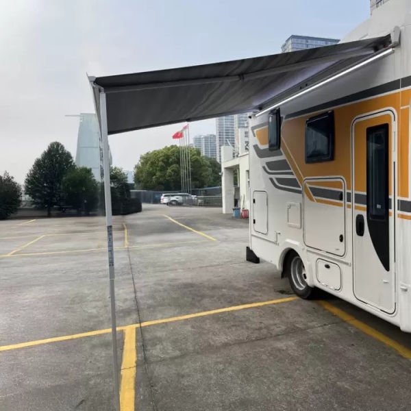 Campasist Beyaz Kasetli Duvar Tipi Karavan Tentesi 3.00 x 2.50