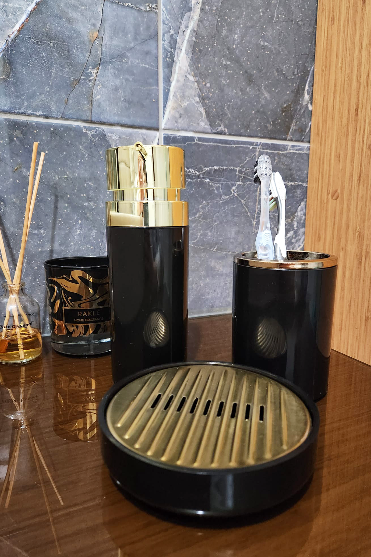 Lenox Altın Kaplama Sıvı Sabunluk Set - Siyah