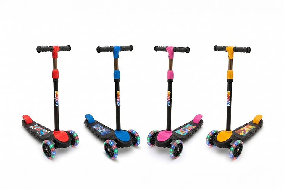 SWING Işıklı 3 Teker Çocuk Scooter (3+ Yaş)