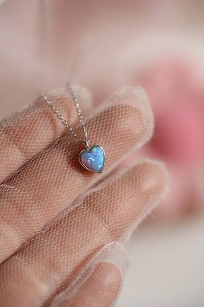 Minimal Mavi Opal Taşlı Kalp Kolye - 925 Ayar Gümüş