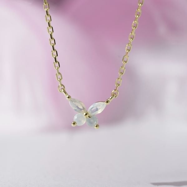 925 Ayar Gümüş Minimal Opal Taşlı Kelebek Kolye-Beyaz