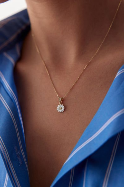 Daisy Necklace