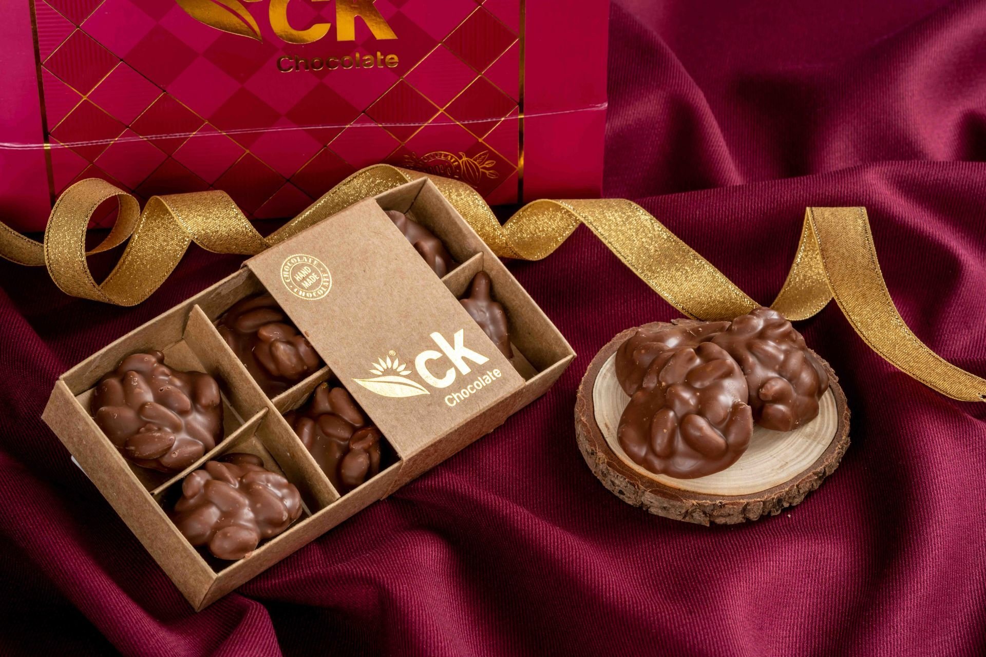 Roche Sütlü Antep Fıstıklı Çikolata 6'lı 108 GR