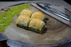 Fıstıklı Baklava 1350-1450 gr