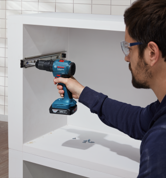 Bosch Akülü Darbeli Vidalama Matkabı GSB 185-LI (2 x 2,0 Ah Akü) - 06019K3100