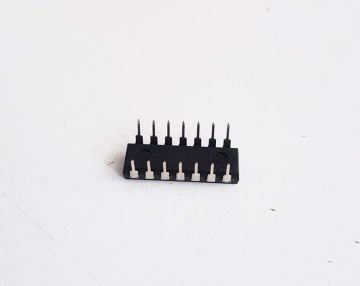 Schukat 8 Bıt Sh. Regıs. S-In/P-Output
