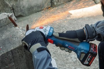 Bosch Akülü Avuç Taşlama Makinesi GWS 180-LI (2 x 4,0 Ah Akü) - 06019H9021