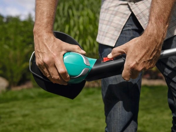 Bosch Art 30 As + Kenar Kesme Makinası - 06008A5700