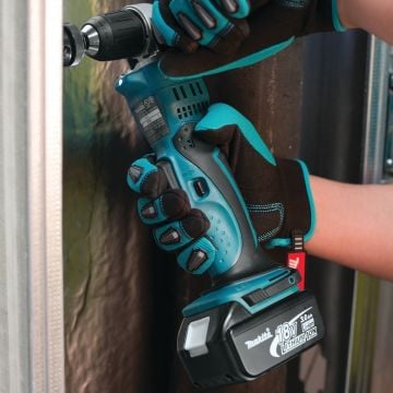 Makita Akülü Köşe Vidalama Matkabı DA333DWAE (2 x 2,0 Ah Akü)