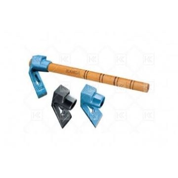 Kanca Dövme Çelik Saplı Boğazlı Keser 600 Gr - 60301160500