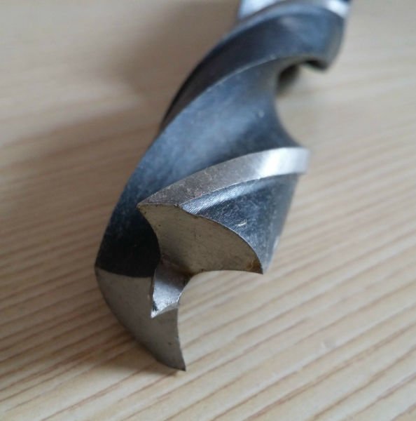 Bosch Ahşap Matkap Ucu Silindir Şaft 20,0x200 mm - 2608597203