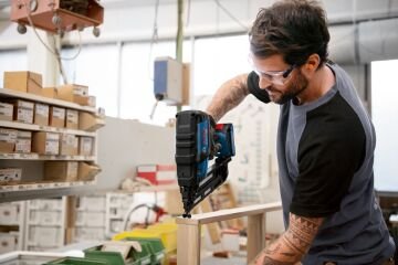 Bosch Akülü Çivi Çakma Tabancası GNH 18V-64 M (Aküsüz) - 0601481000