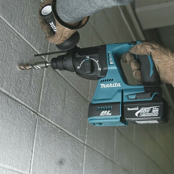 Makita Akülü Kırıcı Delici Makine DHR242RFE (2 x 3,0 Ah Akü)