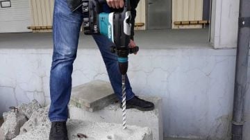 Makita Akülü Kırıcı Delici Makine DHR400PT2 (2 x 5,0 Ah Akü)