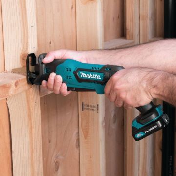 Makita Akülü Panter Testere Makinesi JR103DWAE (2 x 2,0 Ah Akü)