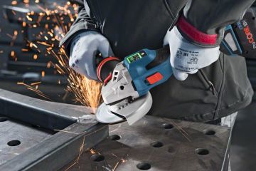 Bosch Akülü Avuç Taşlama Makinesi GWS 18V-15 SC (2 x 8,0 Ah Akü) (125 mm) - 06019H6101