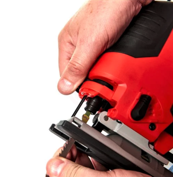 Milwaukee M18 Bjs-402C Akülü Dekupaj