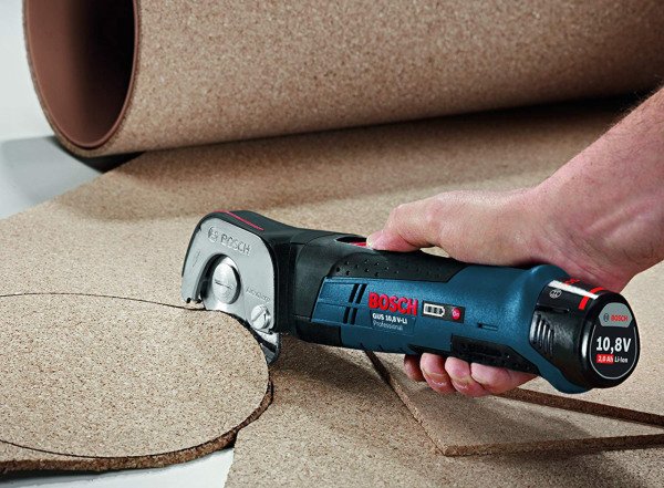 Bosch Akülü Tekstil Makası GUS 12V-300 (2 x 2,0 Ah Akü) - 06019B2904