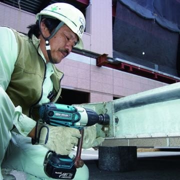 Makita Akülü Somun Sıkma Makinesi DTW450RFE (2 x 3,0 Ah Akü)