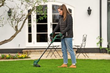 Bosch Akülü Kenar Kesme Makinesi EasyGrassCut 18V-26 (Aküsüz) + Tırmık ve Yüz Koruyucu Tel Örgü Siperlik Hediyeli