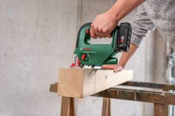Bosch Akülü Dekupaj Testere Makinesi UniversalSaw 18V-100 (Aküsüz) - 0603011100