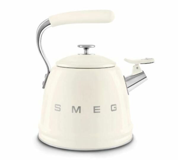 Smeg Retro Islıklı Kettle Krem