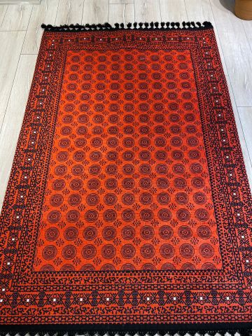 Etnik Desen Kırmızı Renkli Kilim