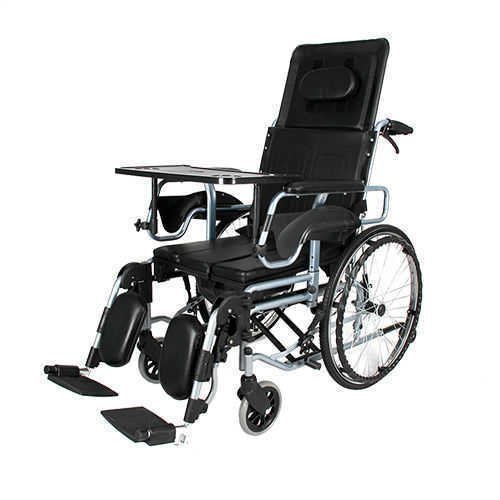 Rahat Kullanım Özellikli Tekerlekli Sandalye