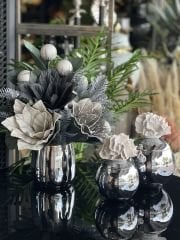 Yapay çiçekli vazo ve ikili mercan küp set /Gümüş