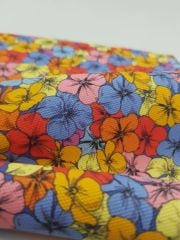Renkli Menekşe Çiçeği Desenli Kumaş