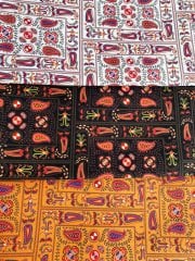 Kırmızı Tonlu Kilim Desenli Kumaş