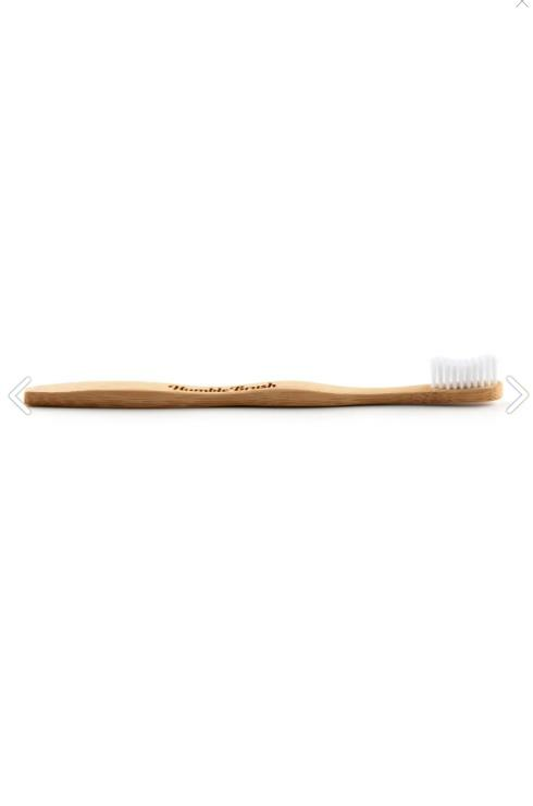 Humble Brush Doğal Yumuşak Yetişkin Diş Fırçası - Beyaz
