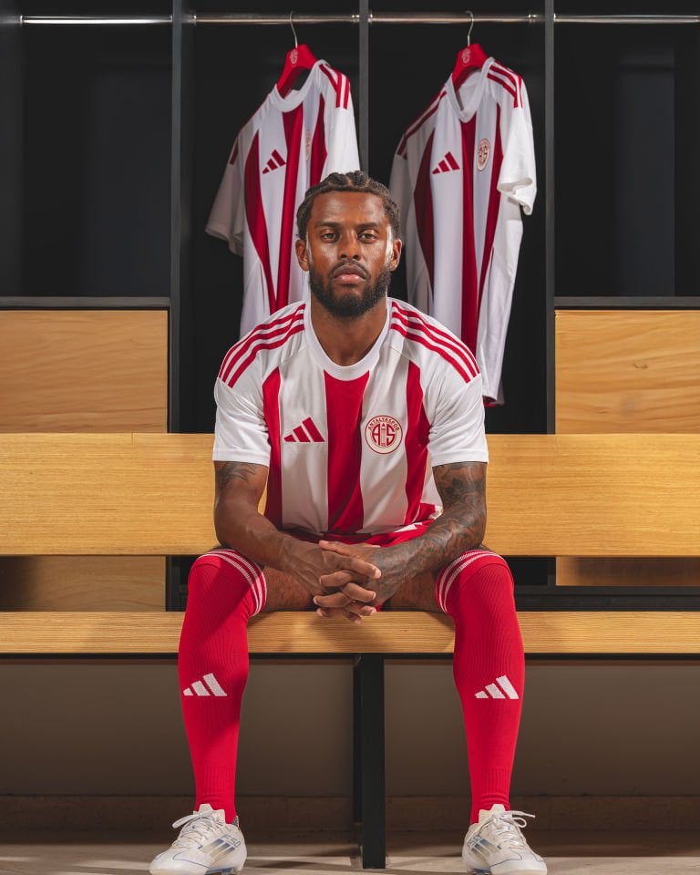 ANTALYASPOR EFSANE ÇUBUKLU 2025-26 SEZON MAÇ FORMASI