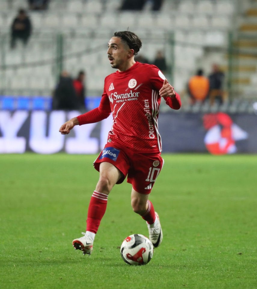 ANTALYASPOR 2025-26 SEZON KIRMIZI MAÇ FORMASI