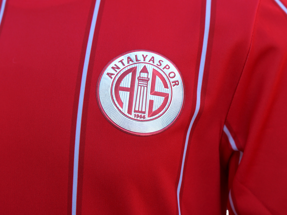 ANTALYASPOR ÇOCUK İNCE ÇİZGİLİ KIRMIZI FORMA