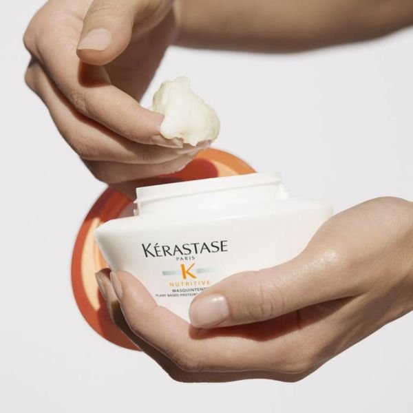 Kerastase Nutritive Çok kuru,İnce ve Orta Telli Saçlar İçin Derinlemesine Besleyici ve Nemlendirici Saç Maskesi-Masquintense 200ml