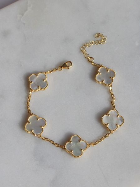 Van Cleef & Arpels Alhambra Vintage Carnelian 18 Carats Yellow Gold  Necklace – Les Pierres de Julie