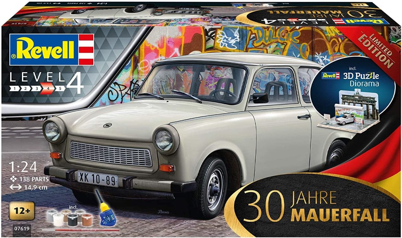 30th Anniversary Fall of The Berlin Wall Model Diorama 1:24 N:07619