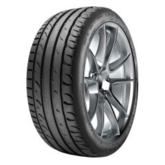 Taurus 215/60R17 96H ULTRA HIGH PERFORMANCE (2024)