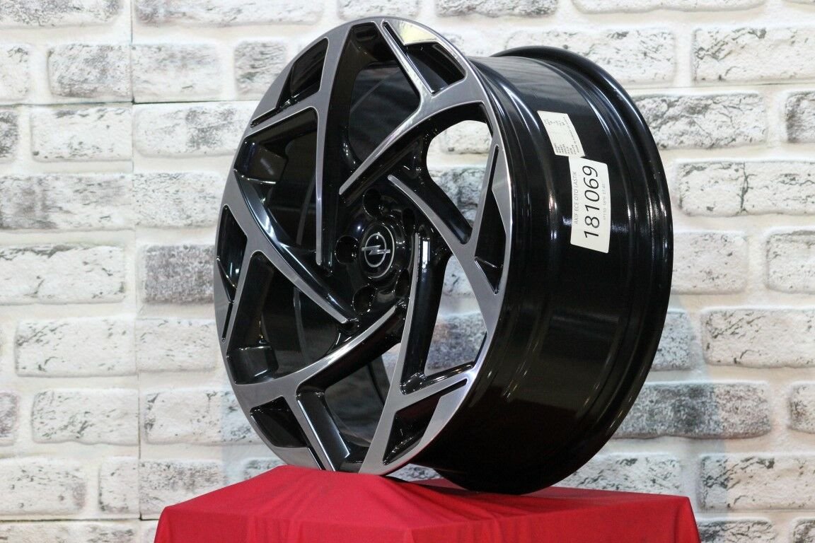 18 İnç 5X110 Opel İnsignia Black Polish  Jant Takım