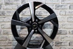 17'' İnç 5X114.3 Nissan Qashqai Black Machined  Jant Takım