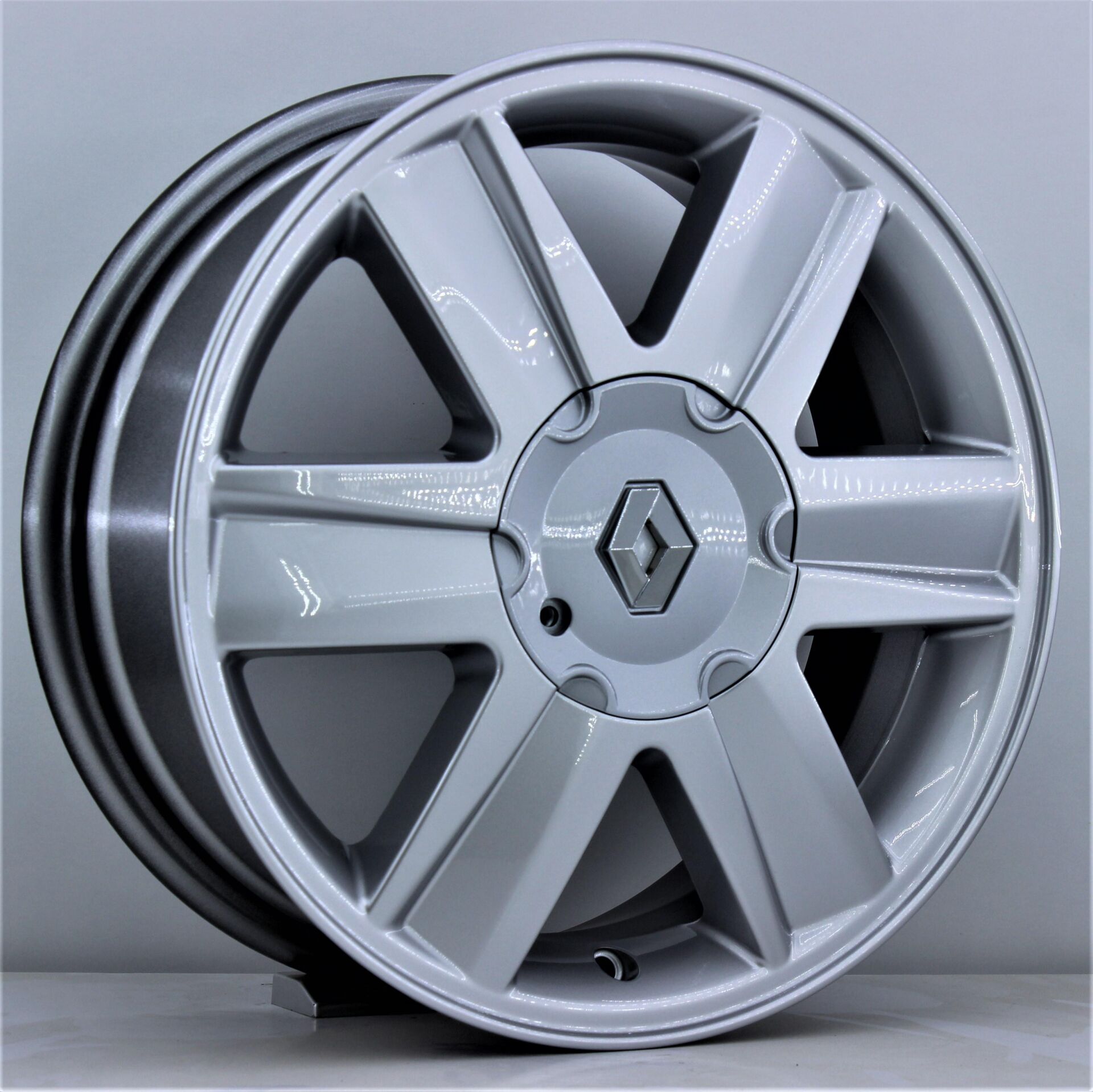 15 İnç 4X100 Renault Megane 2 Silver  Jant Takım