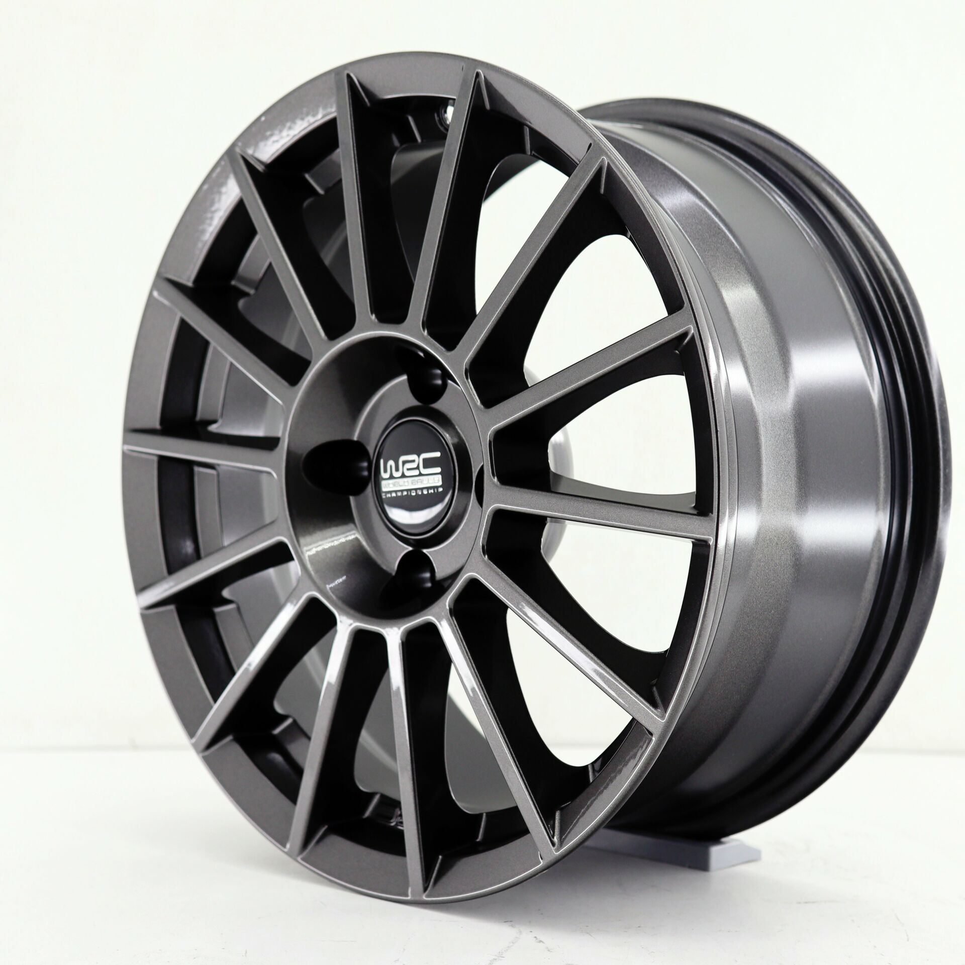 16 İnç 5X112 Volkswagen Seat Skoda Uyumlu Gun Metal Jant Takımı