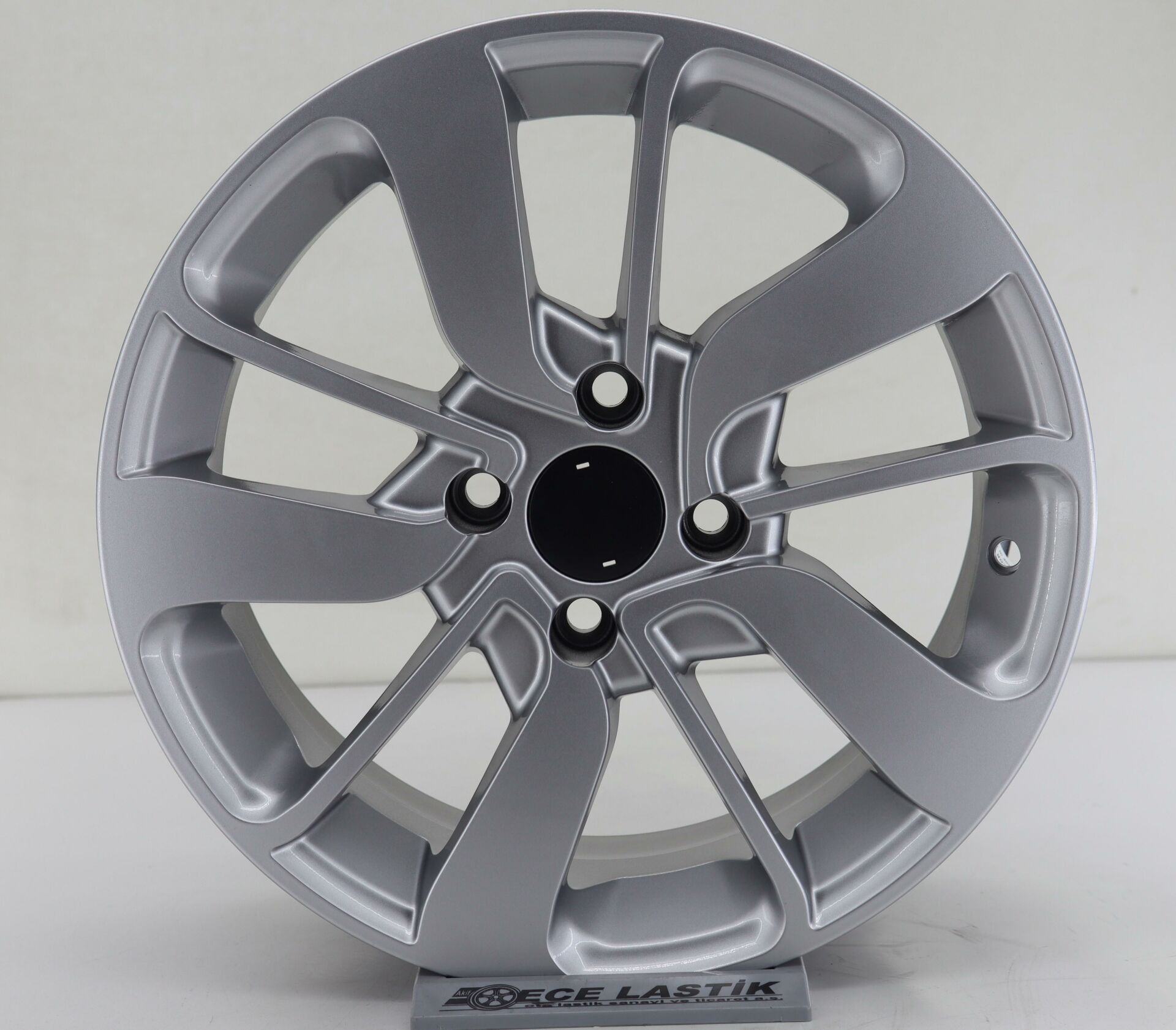 15 İnç 4X100 Volkswagen Renault Silver Jant Takım