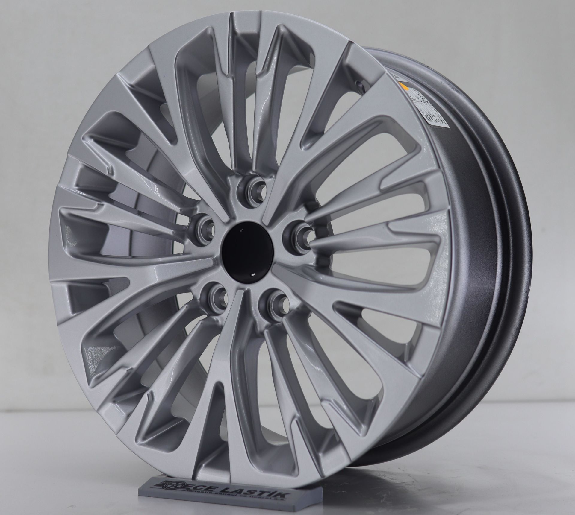 16 İnç 5X114.3 Toyota Renault Ford Silver Jant Takım