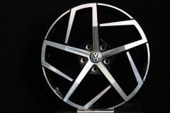 18'' İnç 5X112 18X8 Et45 57.1 Golf Gti Black Machined  Jant Takım