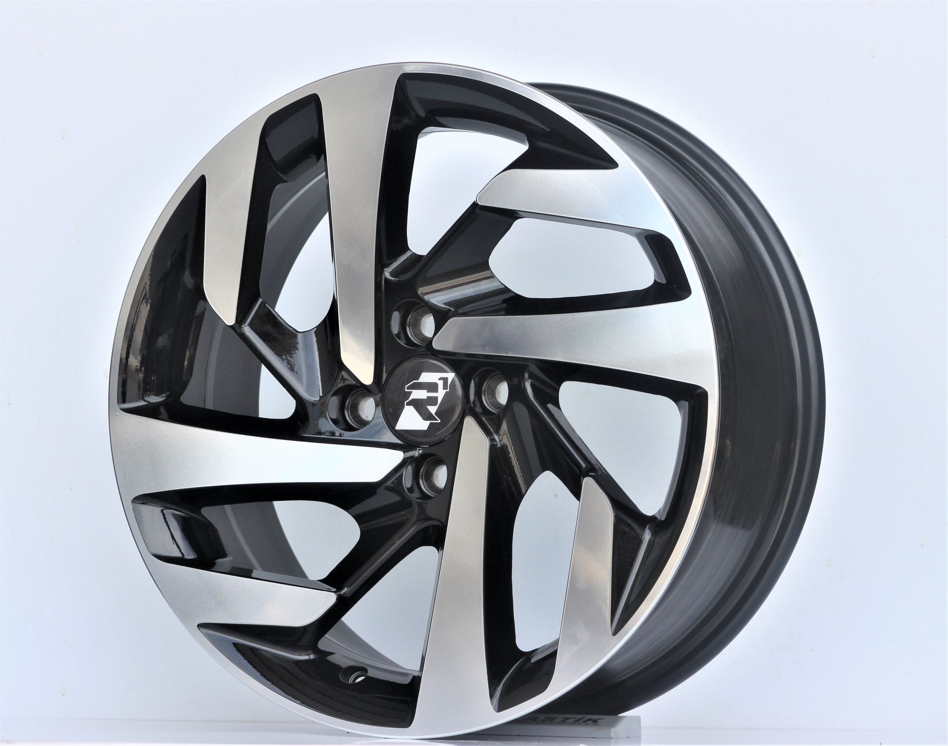 16'' 4X108 16*6.5 ET25 65.1 BD Jant Takım